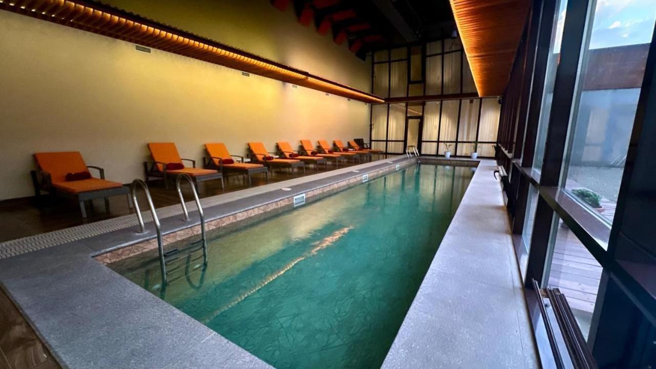 Barhat Hotel & Spa Taraz Kültér fotó