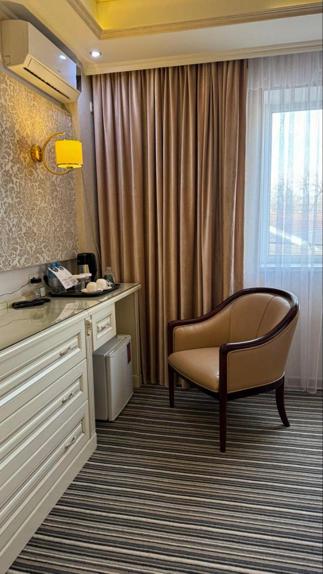 Barhat Hotel & Spa Taraz Kültér fotó